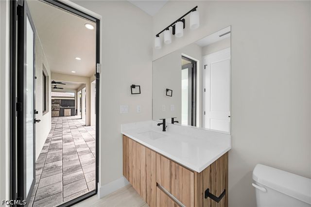 38 NE 8th PL, Cape Coral, FL 33909