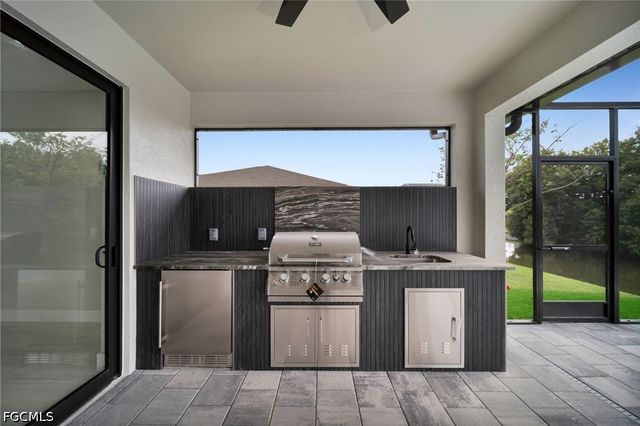 38 NE 8th PL, Cape Coral, FL 33909