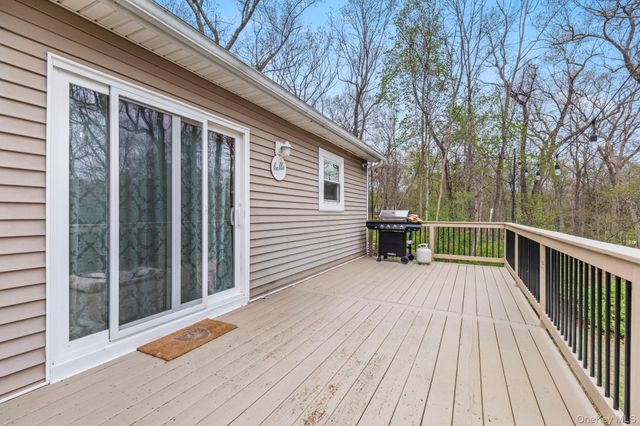 325 Oak Ridge Road, Hopewell Junction, NY 12533