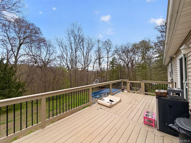 325 Oak Ridge Road, Hopewell Junction, NY 12533