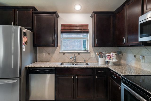 1120 Cheyenne Drive, Aubrey, TX 76227