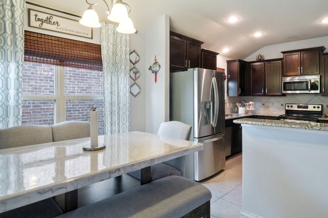 1120 Cheyenne Drive, Aubrey, TX 76227