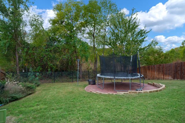 1120 Cheyenne Drive, Aubrey, TX 76227