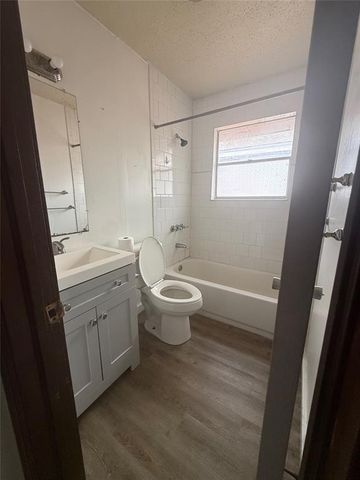 706 Century Drive, Oklahoma City, OK 73160