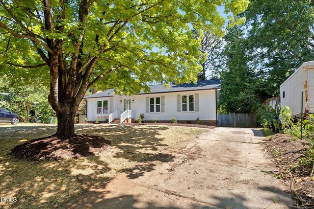 2605 Valley Woods Court, Raleigh, NC 27613