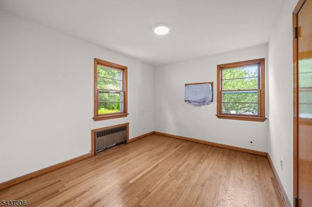 384 Delawanna Ave, Clifton City, NJ 07014