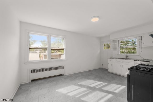 384 Delawanna Ave, Clifton City, NJ 07014