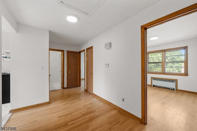 384 Delawanna Ave, Clifton City, NJ 07014