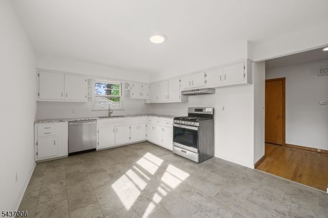 384 Delawanna Ave, Clifton City, NJ 07014