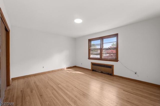 384 Delawanna Ave, Clifton City, NJ 07014