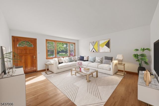 384 Delawanna Ave, Clifton City, NJ 07014