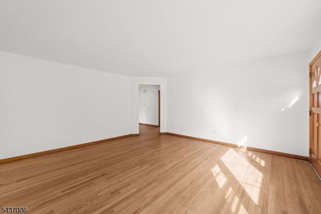 384 Delawanna Ave, Clifton City, NJ 07014