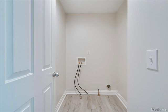 6170 N Newburgh Road, Westland, MI 48185