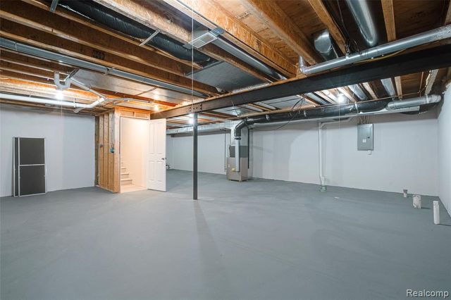 6170 N Newburgh Road, Westland, MI 48185