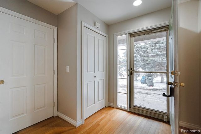 6170 N Newburgh Road, Westland, MI 48185