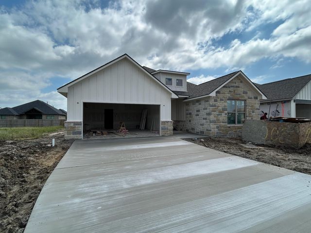 2803 Captain Drive, Bryan, TX 77808