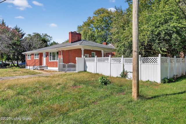 1959 Bashford Manor Ln, Louisville, KY 40218