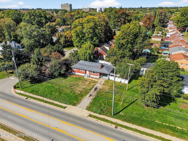 1959 Bashford Manor Ln, Louisville, KY 40218