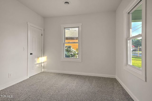 1010 Maple Street, Kingsport, TN 37660