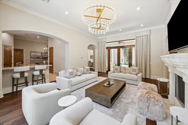 1110 Longmont Place Court, Houston, TX 77056