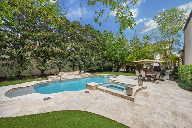 1110 Longmont Place Court, Houston, TX 77056