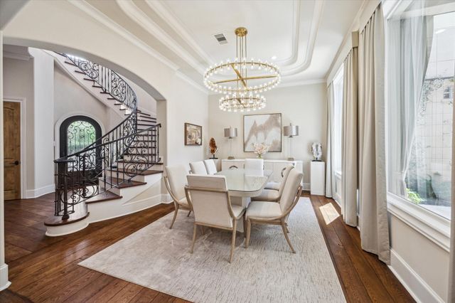 1110 Longmont Place Court, Houston, TX 77056