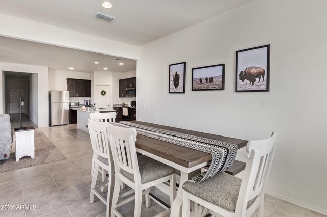 43606 W JUNIPER Avenue, Maricopa, AZ 85138