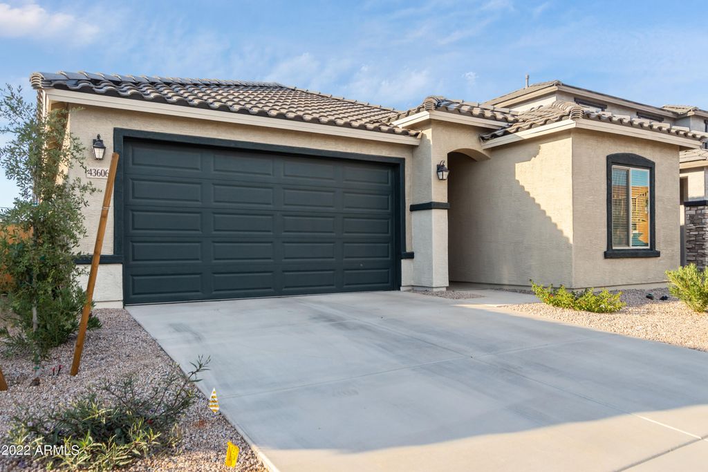 43606 W JUNIPER Avenue, Maricopa, AZ 85138 — photo 4