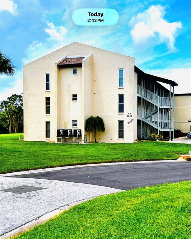 5245 AMULET DRIVE 102, New Port Richey, FL 34652