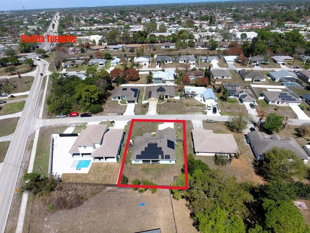 294 SW Statler Avenue, Port St. Lucie, FL 34984