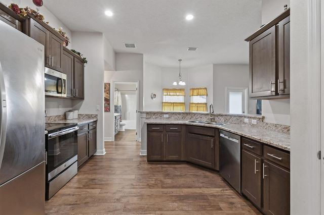 294 SW Statler Avenue, Port St. Lucie, FL 34984