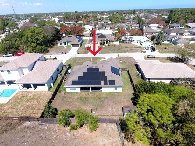 294 SW Statler Avenue, Port St. Lucie, FL 34984