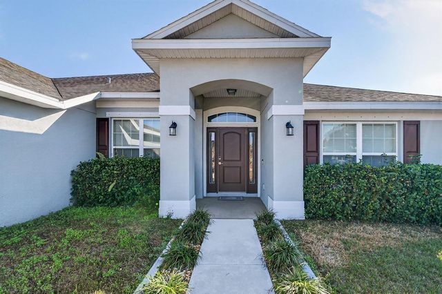294 SW Statler Avenue, Port St. Lucie, FL 34984