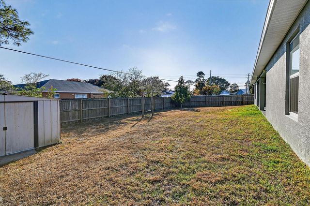 294 SW Statler Avenue, Port St. Lucie, FL 34984