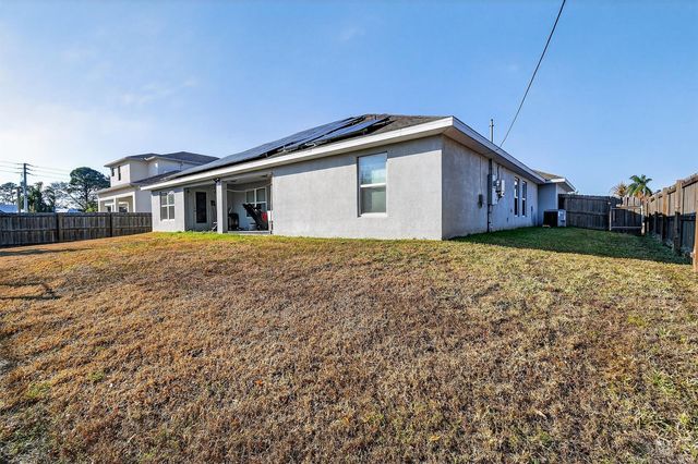 294 SW Statler Avenue, Port St. Lucie, FL 34984