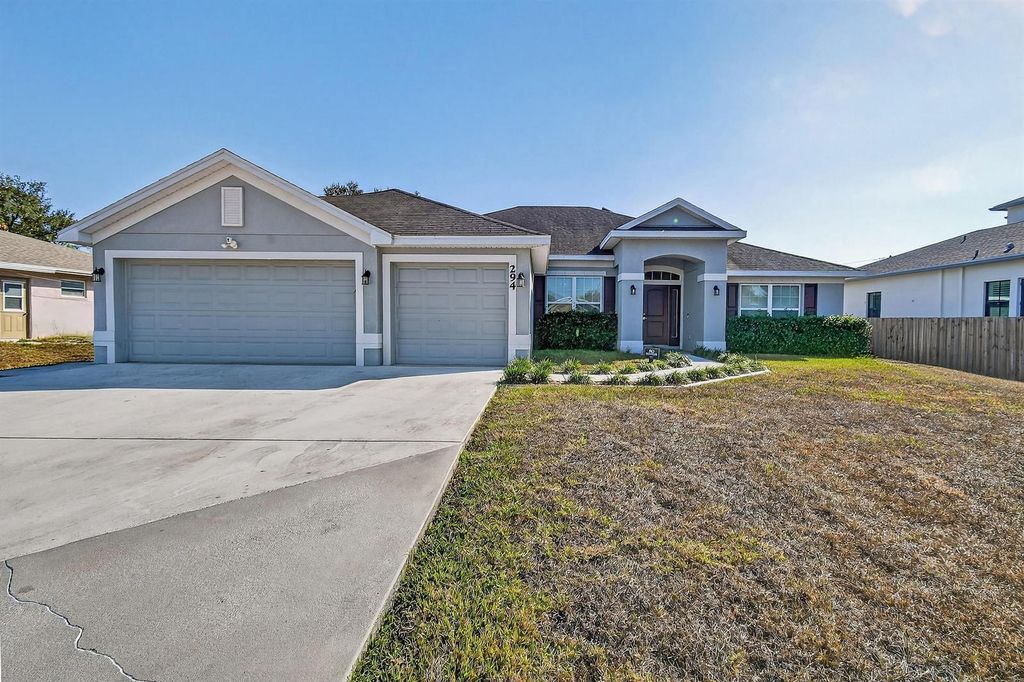 294 SW Statler Avenue, Port St. Lucie, FL 34984