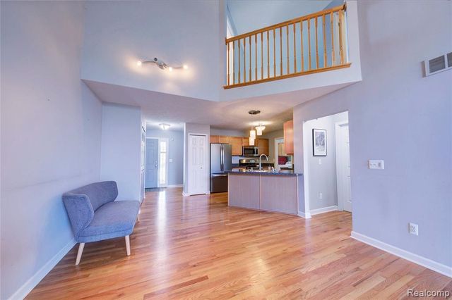 1040 Spirea, Howell, MI 48843