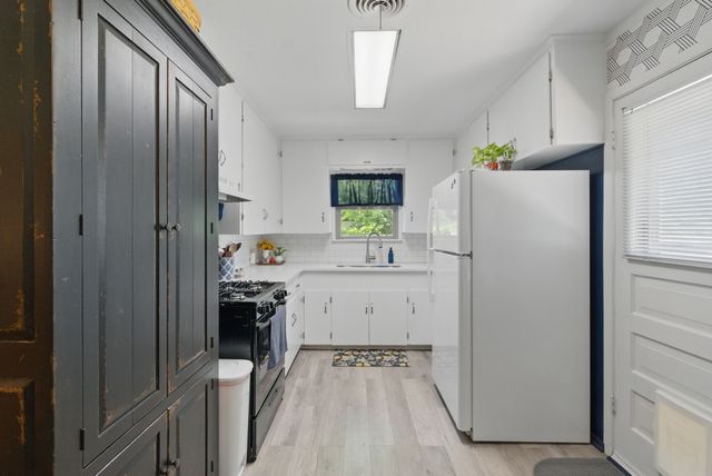 6050 Douglas Street, Fort Worth, TX 76114