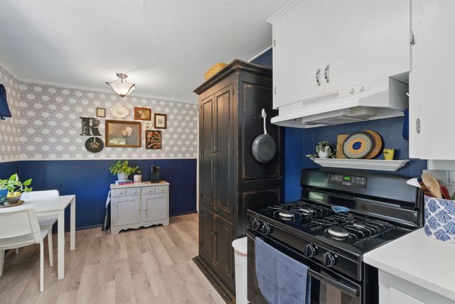 6050 Douglas Street, Fort Worth, TX 76114