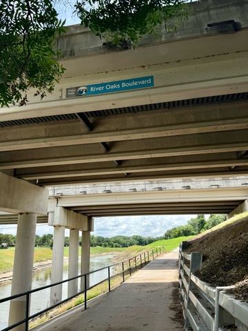 6050 Douglas Street, Fort Worth, TX 76114