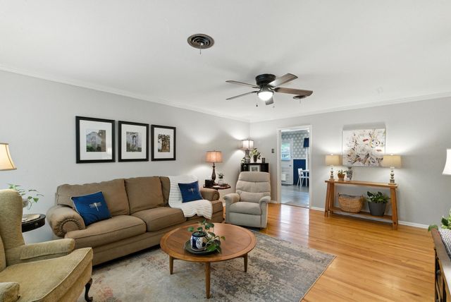 6050 Douglas Street, Fort Worth, TX 76114