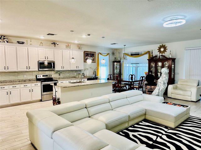 944 OLD WINDSOR WAY, Spring Hill, FL 34609