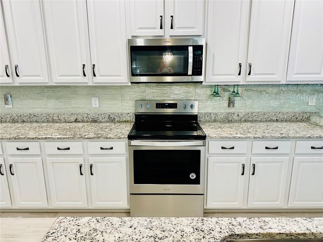 944 OLD WINDSOR WAY, Spring Hill, FL 34609