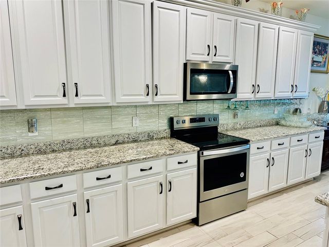 944 OLD WINDSOR WAY, Spring Hill, FL 34609