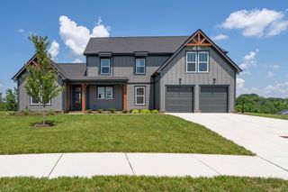 7402 Black Fox Dr, Fairview, TN 37062