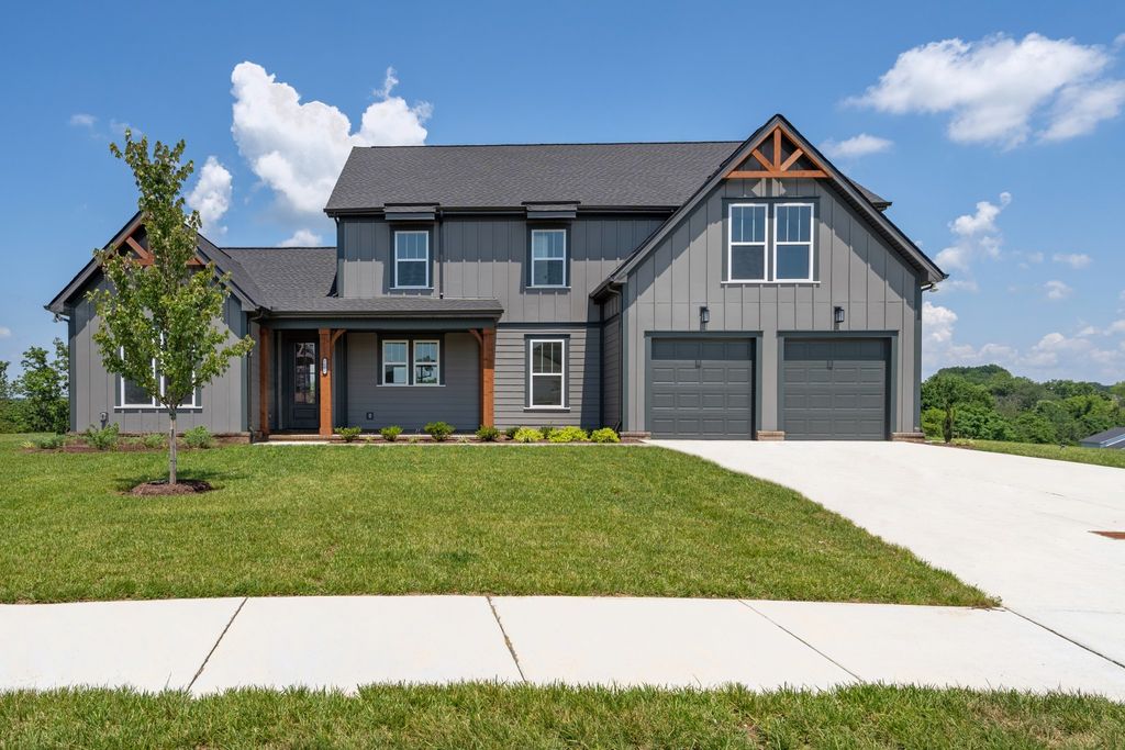 7402 Black Fox Dr, Fairview, TN 37062