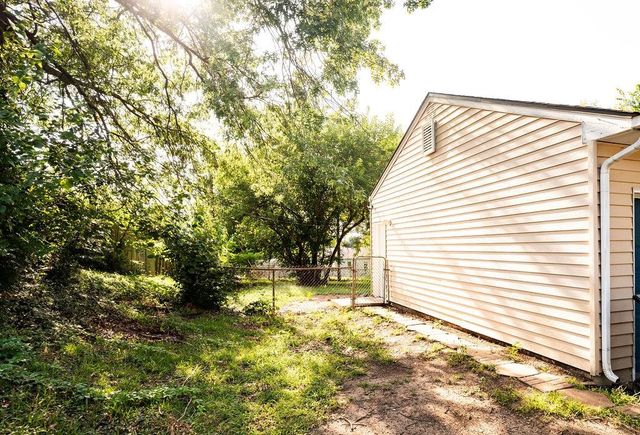 10010 BELLAIRE Avenue, Kansas City, MO 64134