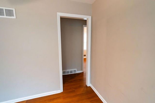 10010 BELLAIRE Avenue, Kansas City, MO 64134