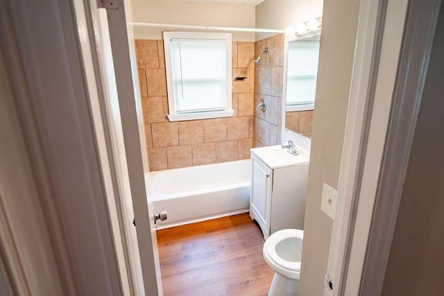 10010 BELLAIRE Avenue, Kansas City, MO 64134