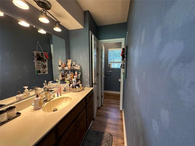 214 Mo-C Highway, Rayville, MO 64084